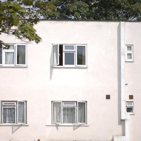Acton Town Hotel London Exterior foto