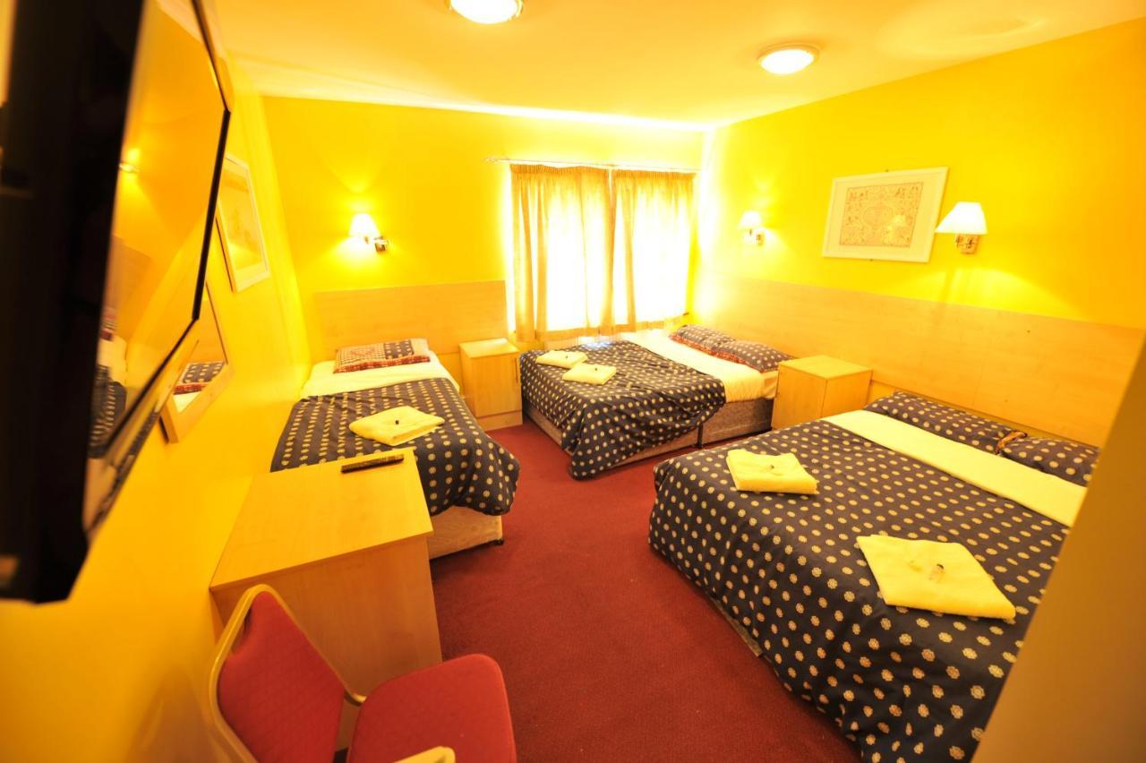 Acton Town Hotel London Exterior foto